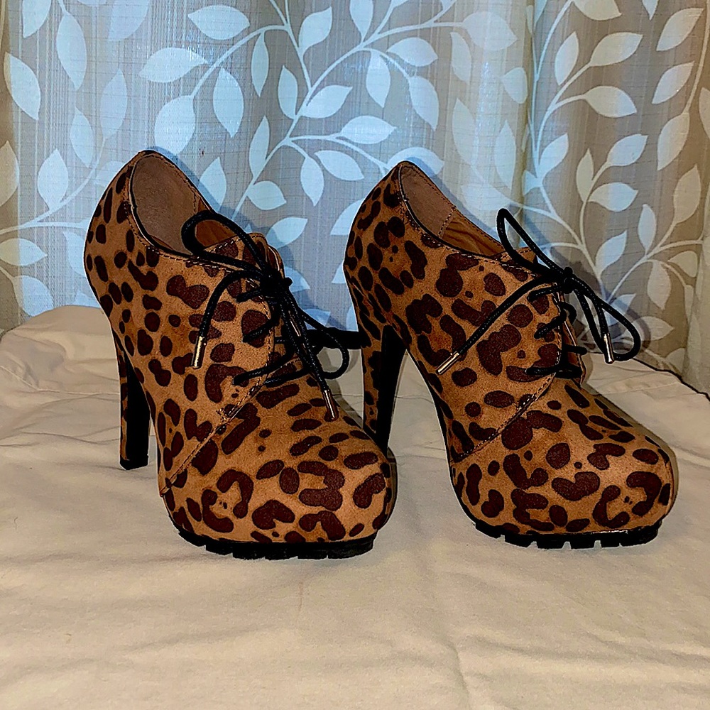 Leopard Heels!